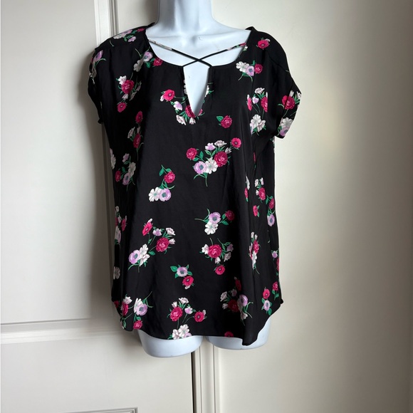 Express Black Floral Blouse - Picture 1 of 6